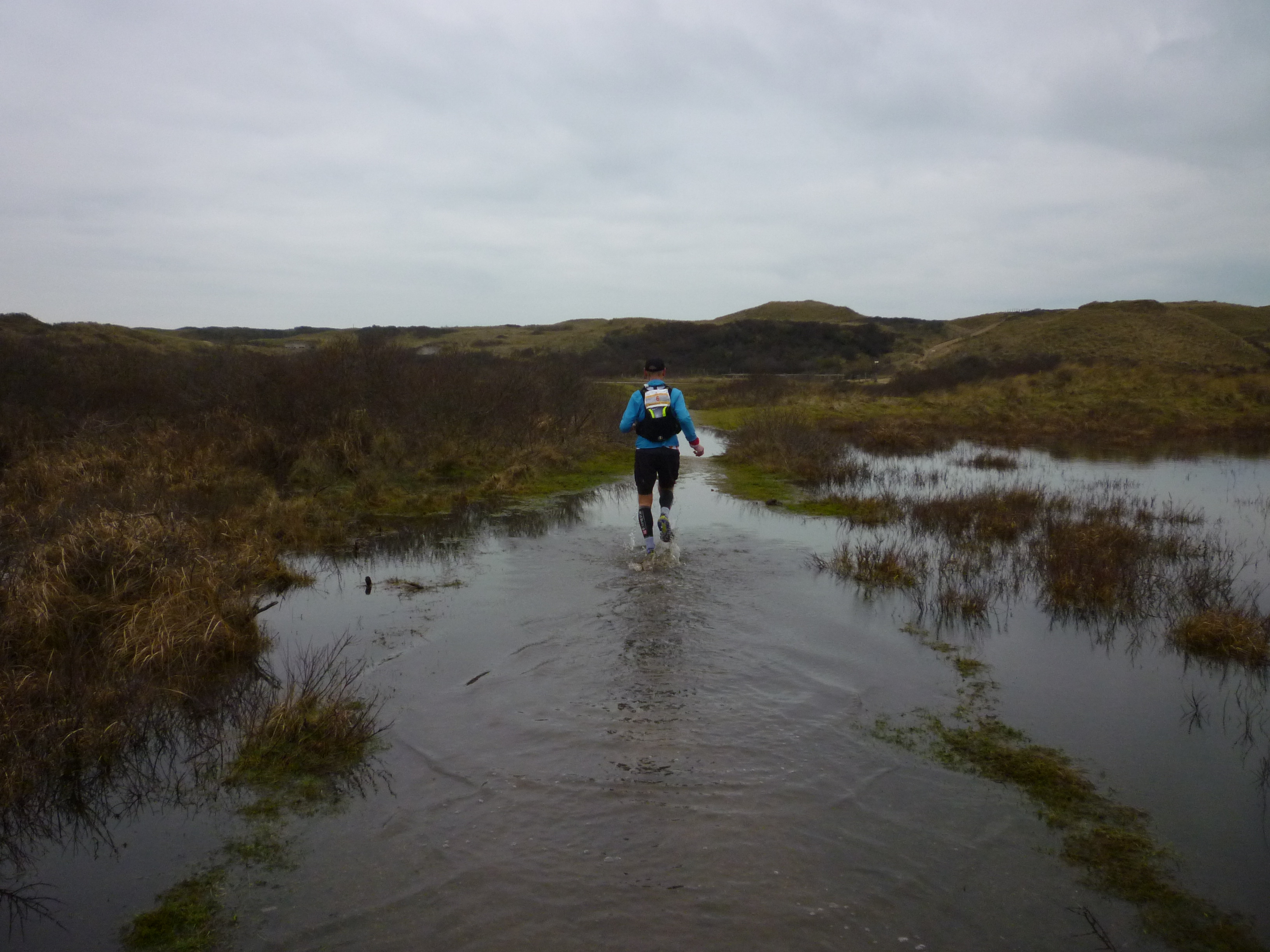 DutchCoastUltraRunbyNight.Beach.Dunes.Sand.Ultra.Coast.100 km10