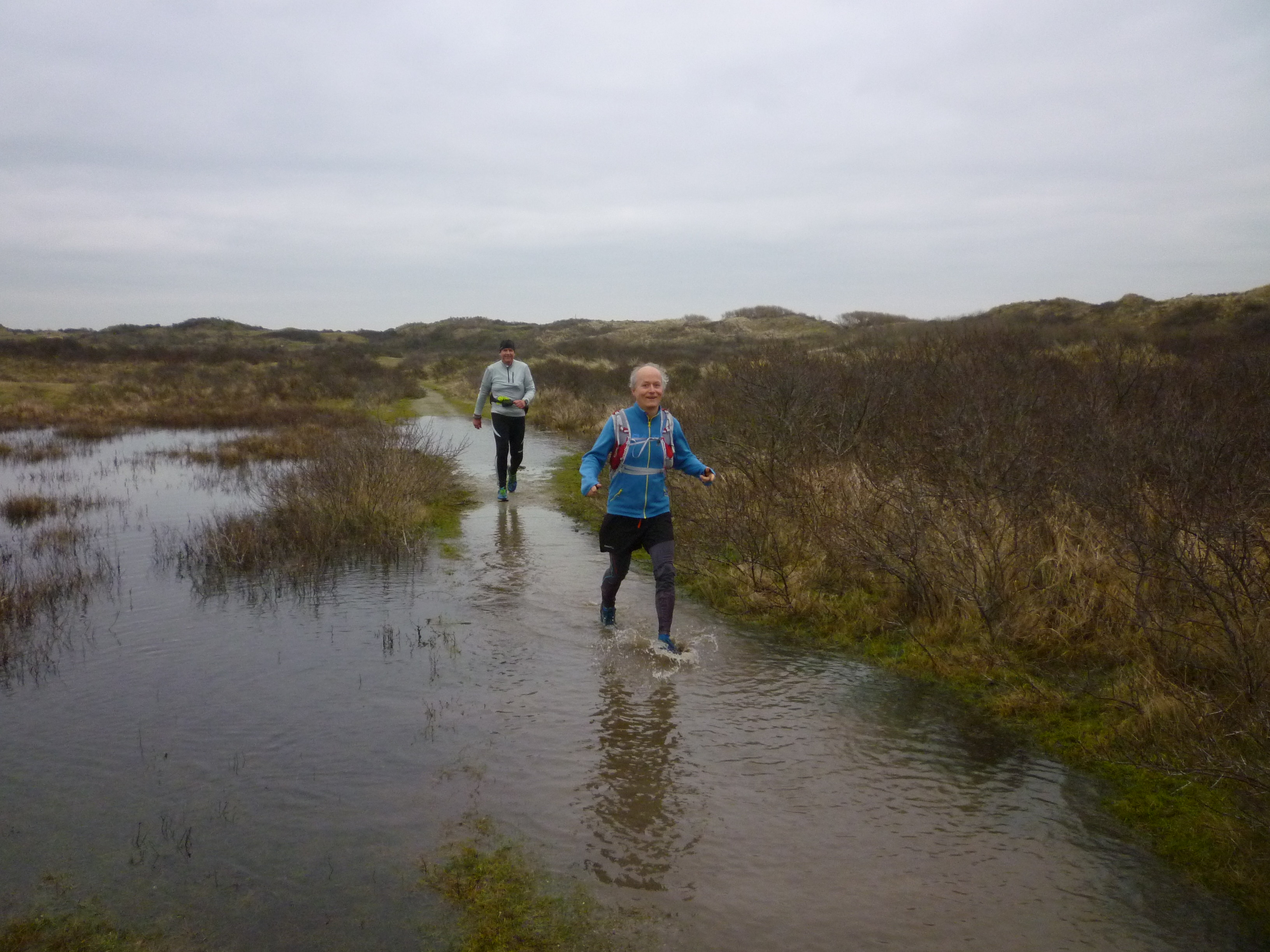 DutchCoastUltraRunbyNight.Beach.Dunes.Sand.Ultra.Coast.100 km12