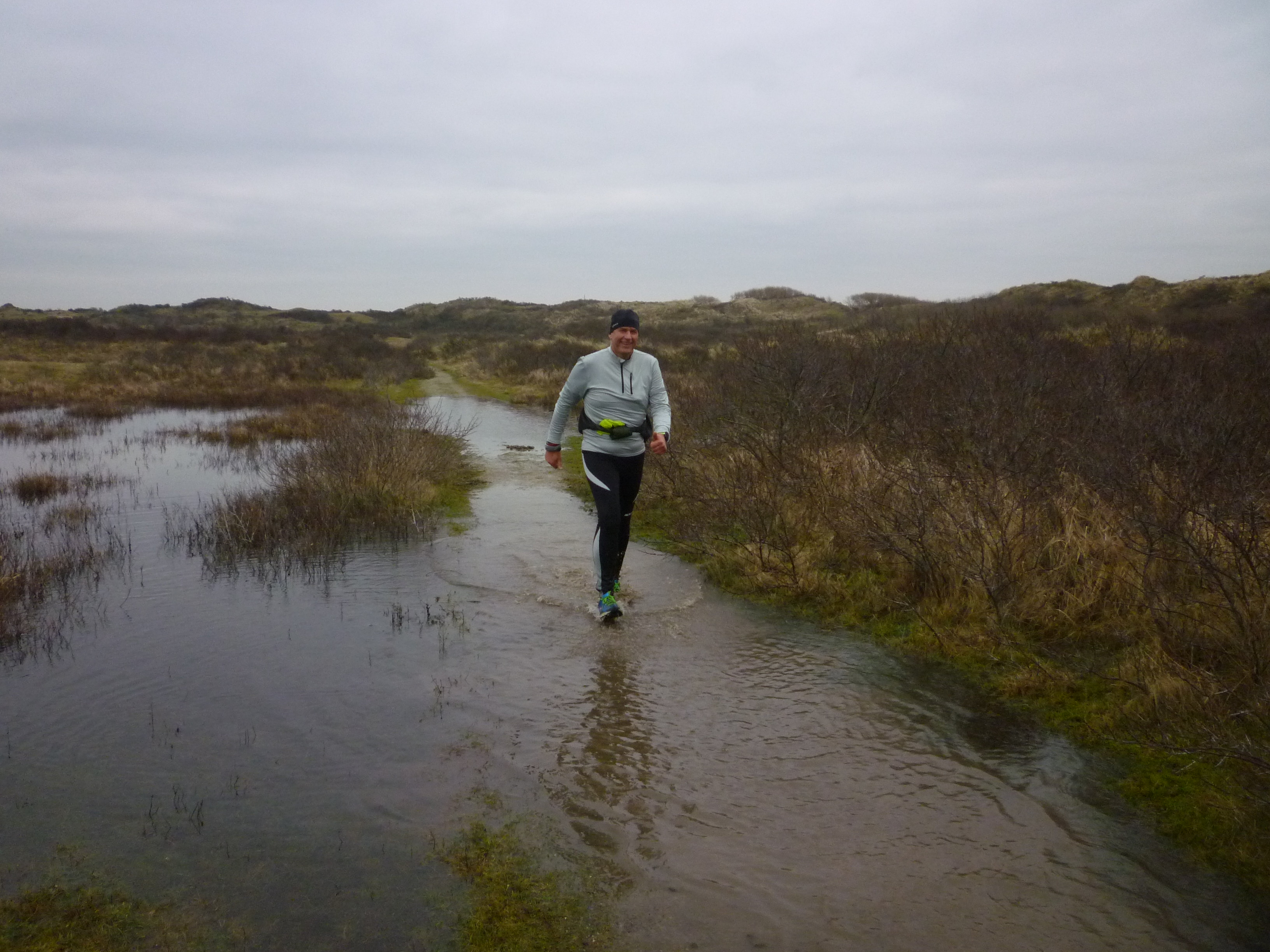 DutchCoastUltraRunbyNight.Beach.Dunes.Sand.Ultra.Coast.100 km13